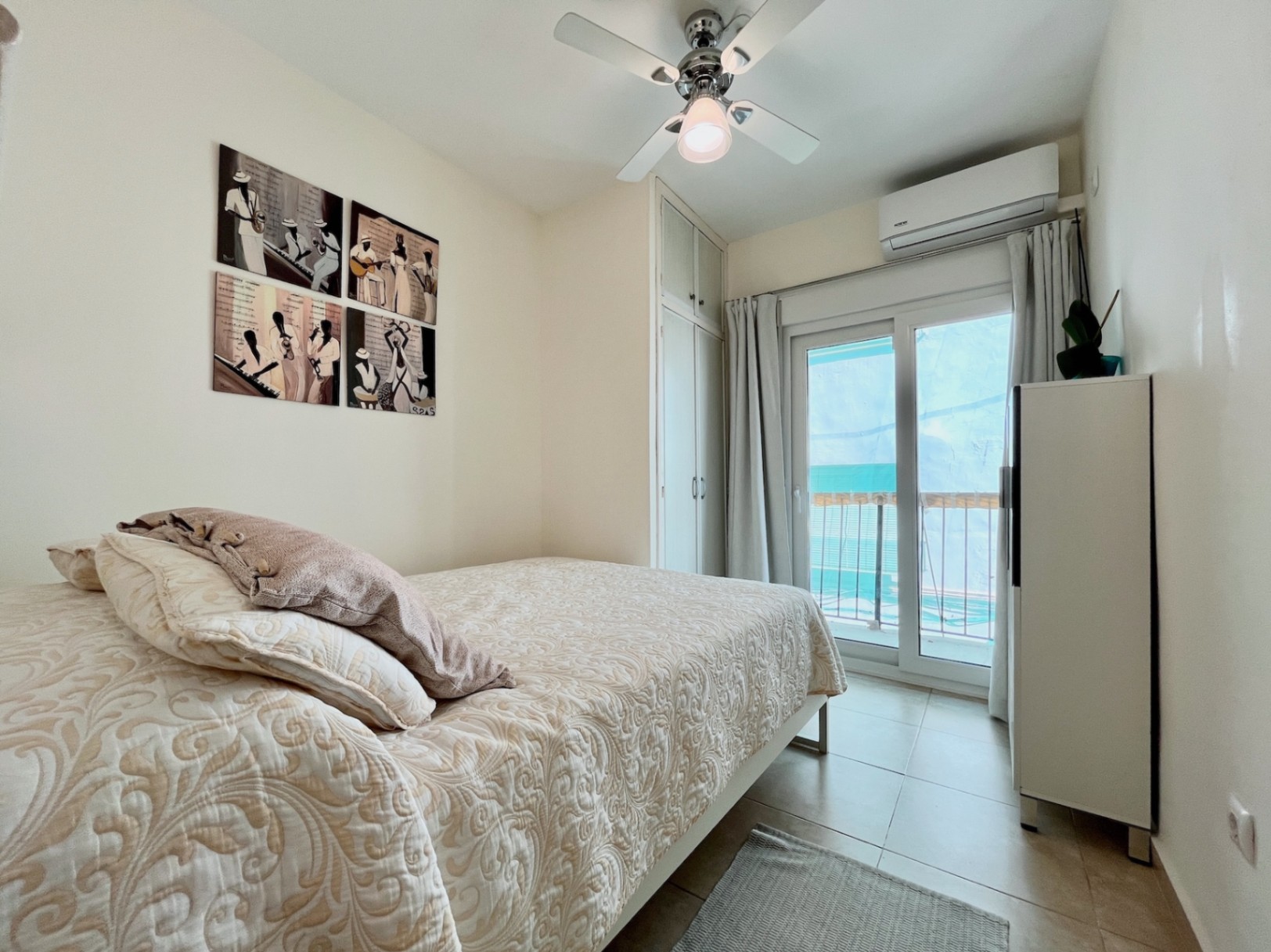 460906 - Amplio apartamento reformado de 4 dormitorios en Jávea centro