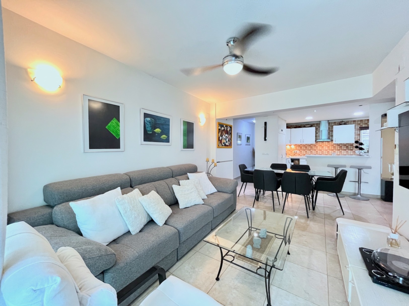 460906 - Amplio apartamento reformado de 4 dormitorios en Jávea centro
