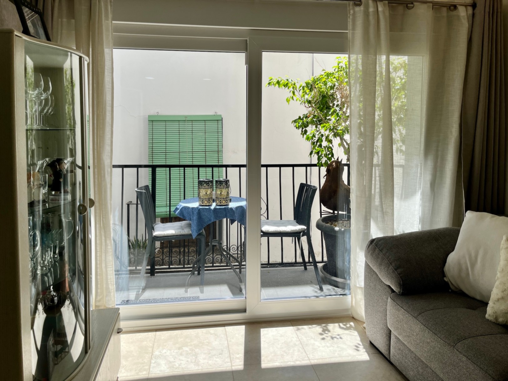 460906 - Geräumige, renovierte Wohnung mit 4 Schlafzimmern im Zentrum von Jávea