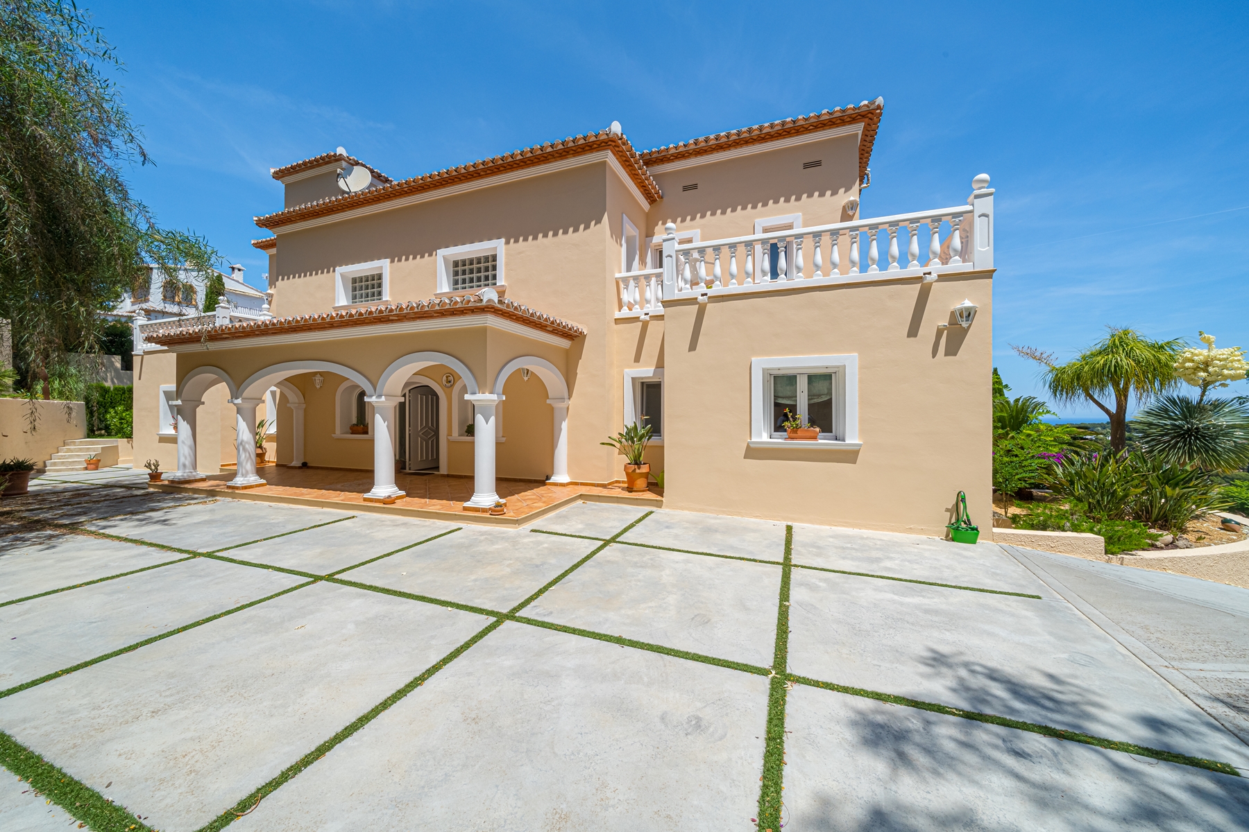 Villa en venta en Javea con vistas al mar. Zona Tosalet Cap Martí